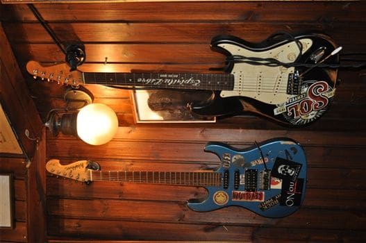 Neverland Rock Bar - Our guitars