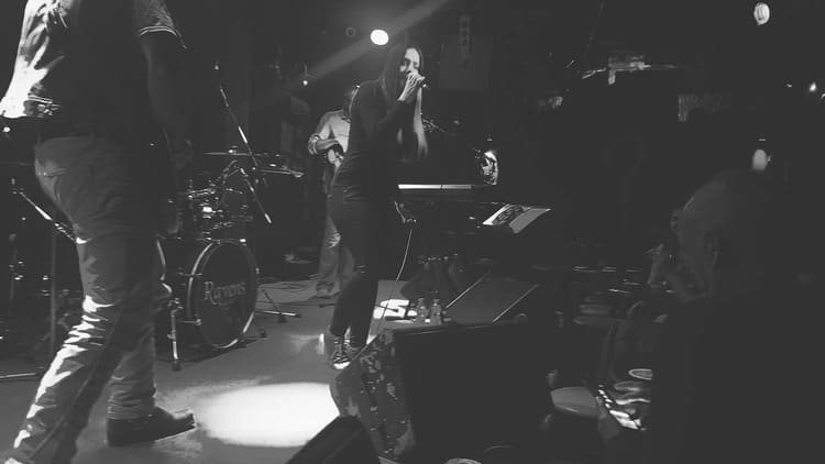 Dewar - Live at Ravens Dewar - Live at Ravens