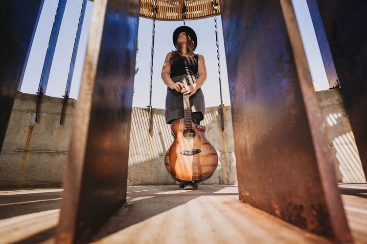 Dewar - Summer Sands Dewar - Summer Sands